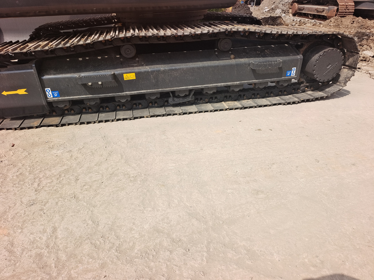 HYUNDAI HX220HD WITH 4 CAMERAS - Kāpurķēžu ekskavators: foto 2 HYUNDAI HX220HD WITH 4 CAMERAS - Kāpurķēžu ekskavators: foto 2