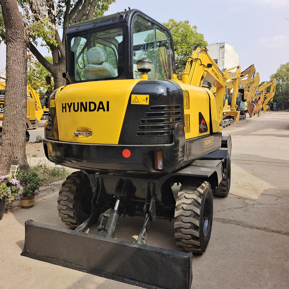 HYUNDAI R60W-7 - Riteņu ekskavators: foto 5 HYUNDAI R60W-7 - Riteņu ekskavators: foto 5