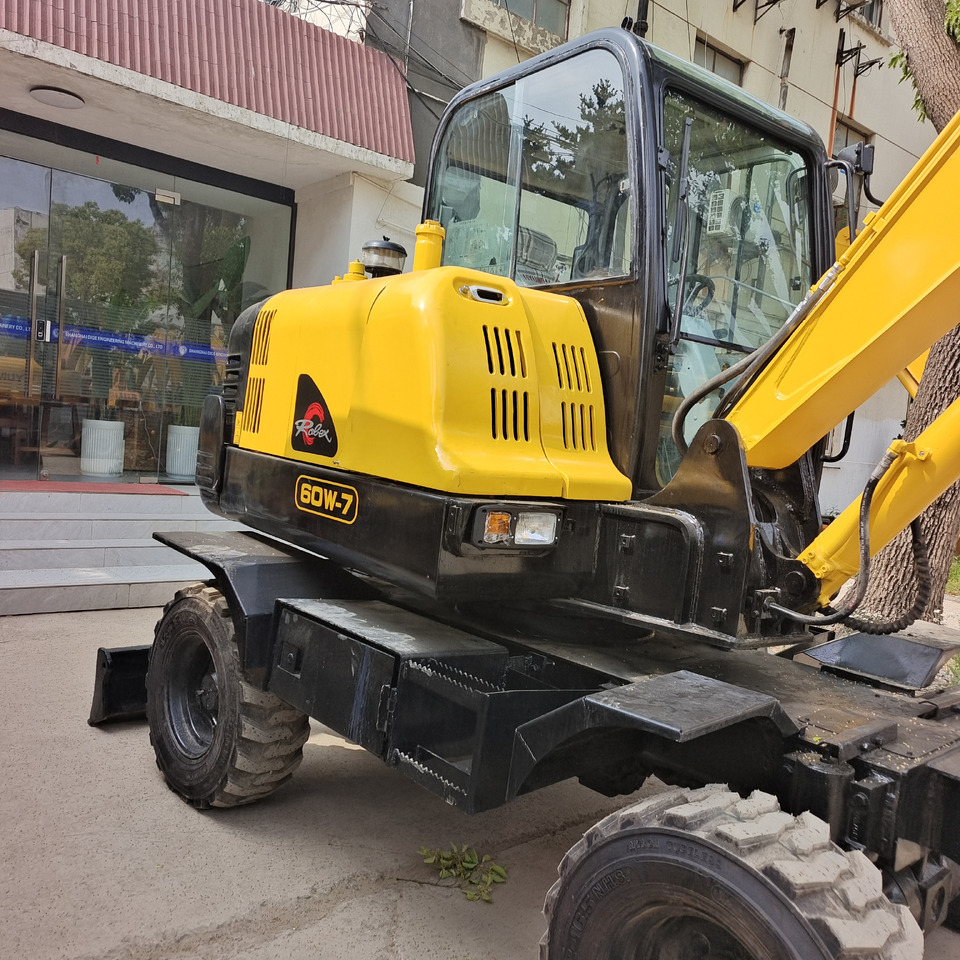 HYUNDAI R60W-7 - Riteņu ekskavators: foto 4 HYUNDAI R60W-7 - Riteņu ekskavators: foto 4