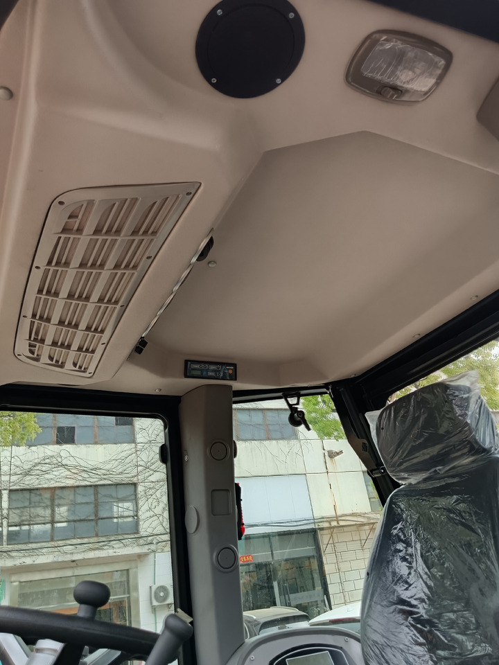 JCB 4CX 100% NEW - Ekskavators-iekrāvējs: foto 5 JCB 4CX 100% NEW - Ekskavators-iekrāvējs: foto 5