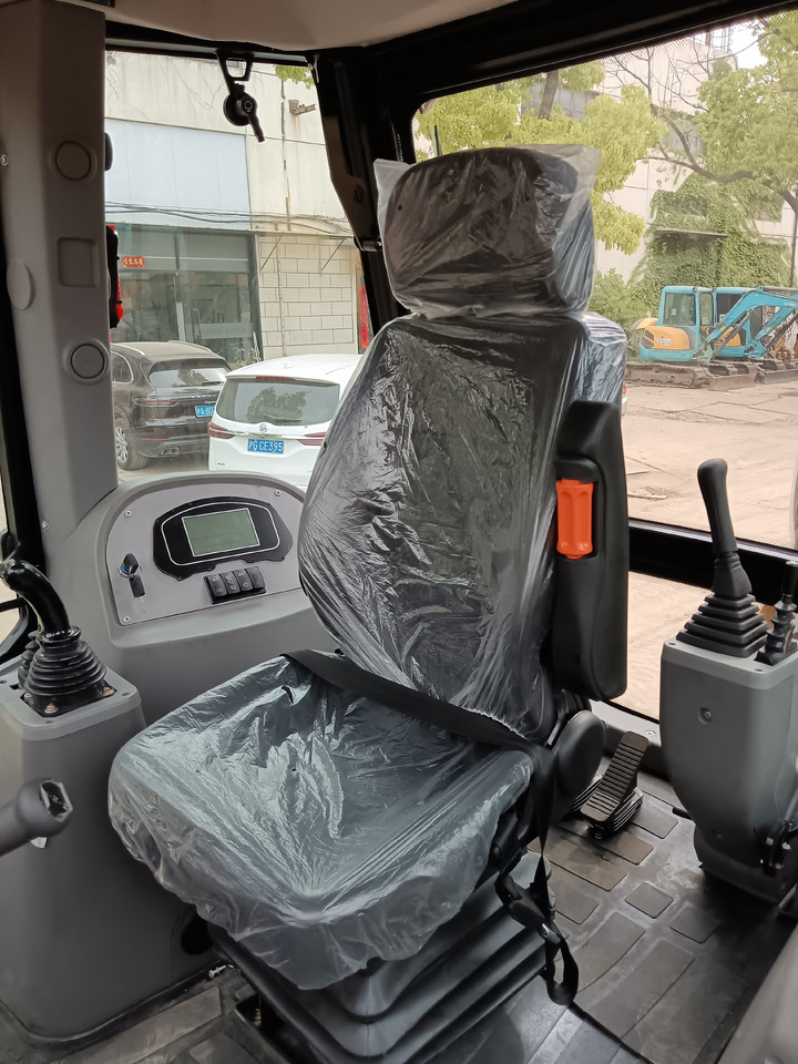 JCB 4CX 100% NEW - Ekskavators-iekrāvējs: foto 4 JCB 4CX 100% NEW - Ekskavators-iekrāvējs: foto 4