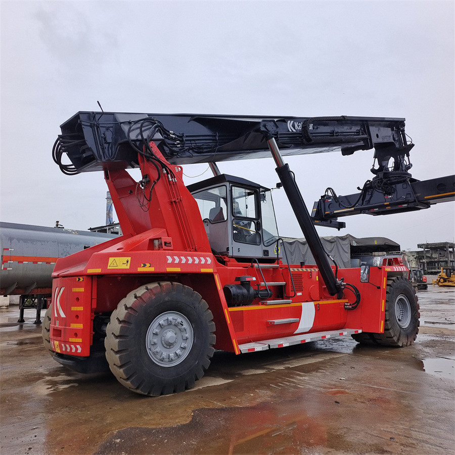 KALMAR DRF 450 - Sānu konteineru krāvējs: foto 5 KALMAR DRF 450 - Sānu konteineru krāvējs: foto 5