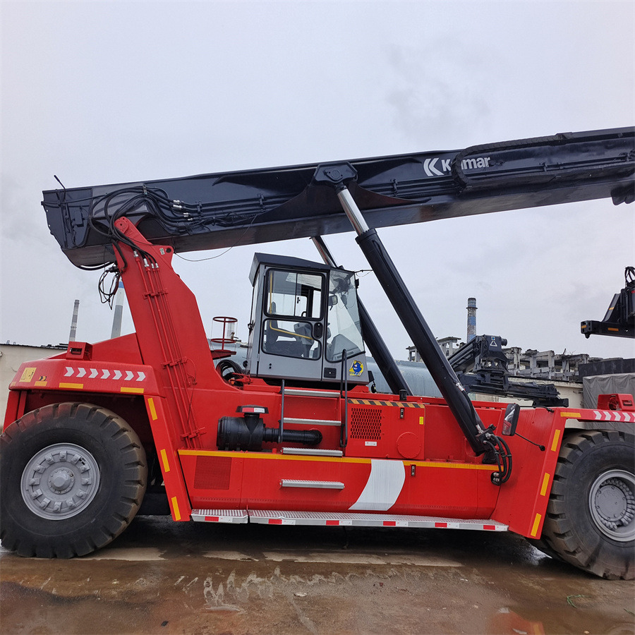 KALMAR DRF 450 - Sānu konteineru krāvējs: foto 1 KALMAR DRF 450 - Sānu konteineru krāvējs: foto 1
