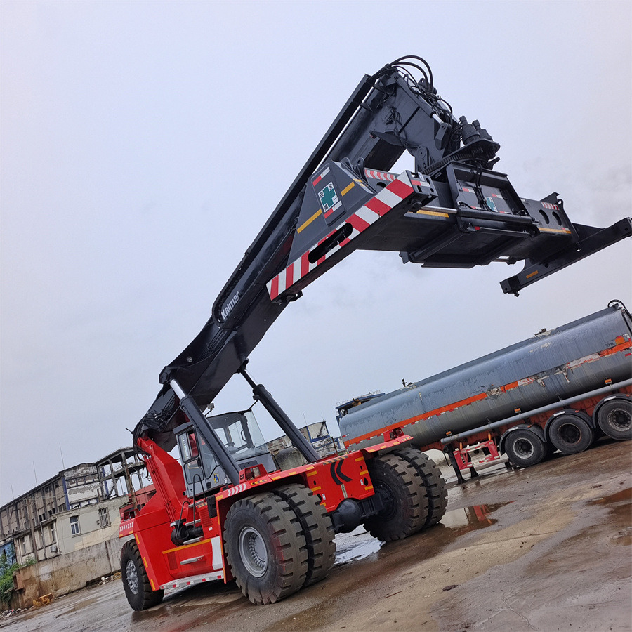 KALMAR DRF 450 - Sānu konteineru krāvējs: foto 3 KALMAR DRF 450 - Sānu konteineru krāvējs: foto 3