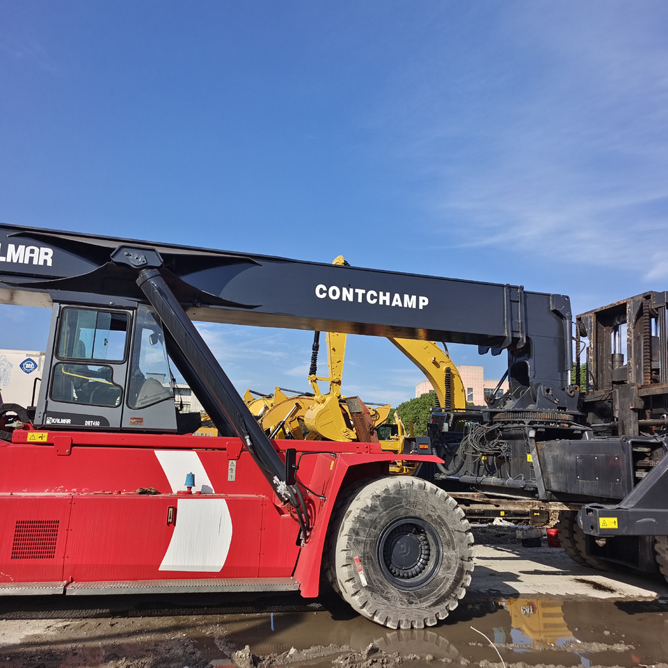 KALMAR DRT450 DRT DRD DRU 450 45 TON - Sānu konteineru krāvējs: foto 2 KALMAR DRT450 DRT DRD DRU 450 45 TON - Sānu konteineru krāvējs: foto 2