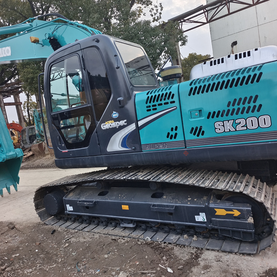 KOBELCO SK 200-8 - Kāpurķēžu ekskavators: foto 5 KOBELCO SK 200-8 - Kāpurķēžu ekskavators: foto 5