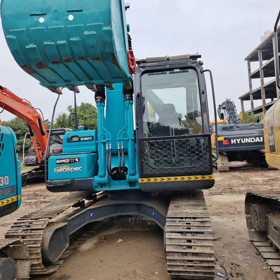 KOBELCO SK140 - Kāpurķēžu ekskavators: foto 3 KOBELCO SK140 - Kāpurķēžu ekskavators: foto 3