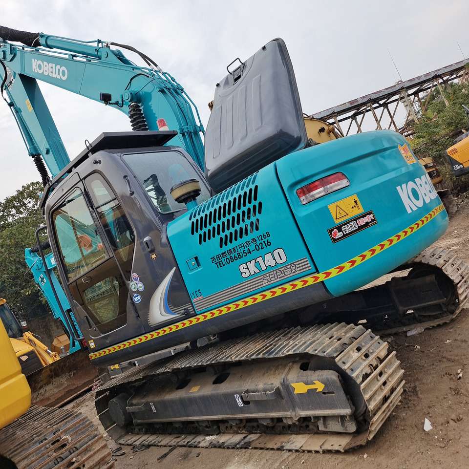 Kāpurķēžu ekskavators KOBELCO SK140: foto 7