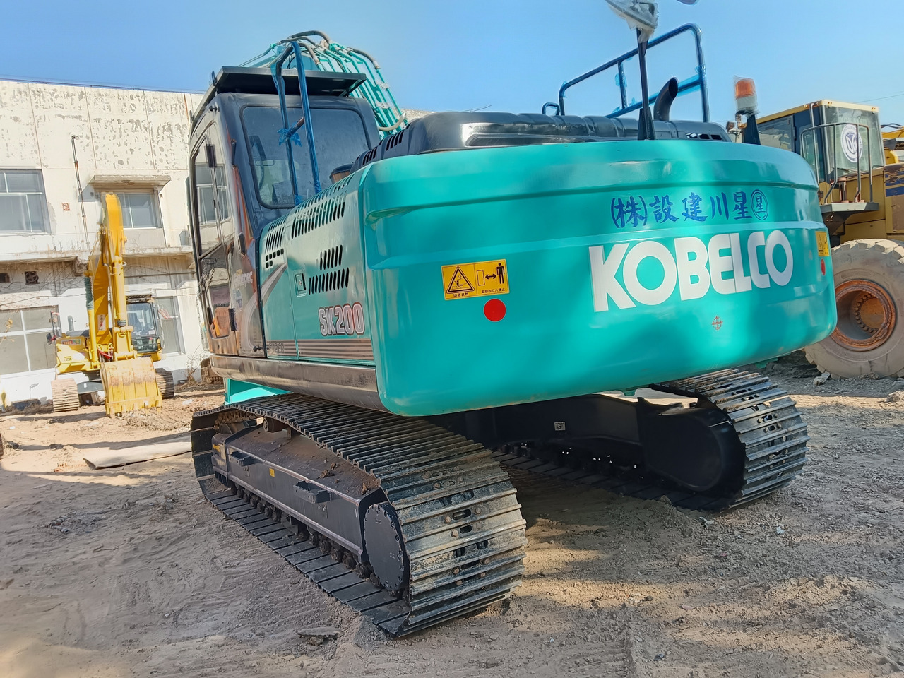 KOBELCO SK200-8 - Kāpurķēžu ekskavators: foto 1 KOBELCO SK200-8 - Kāpurķēžu ekskavators: foto 1