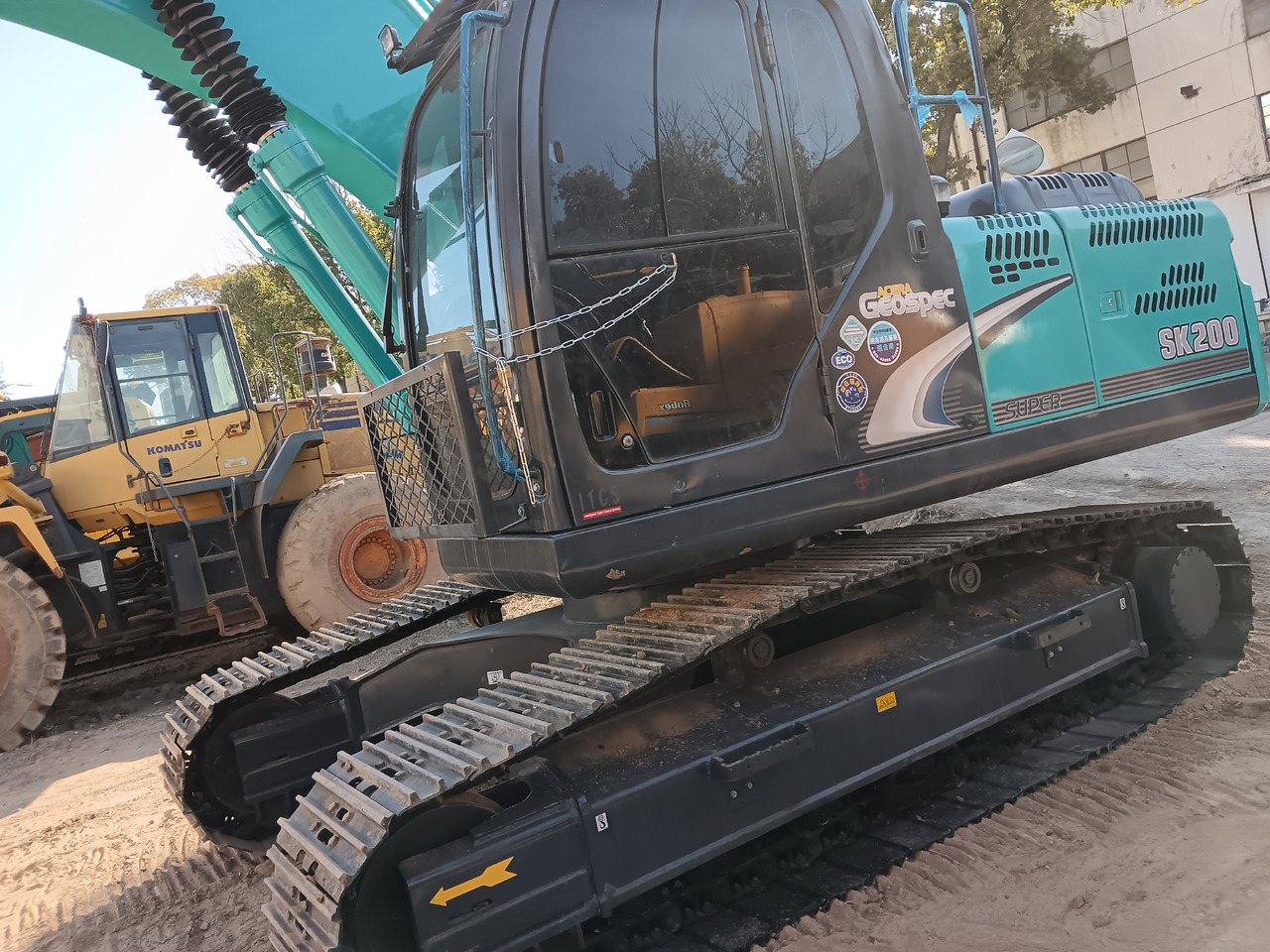 KOBELCO SK200-8 - Kāpurķēžu ekskavators: foto 3 KOBELCO SK200-8 - Kāpurķēžu ekskavators: foto 3