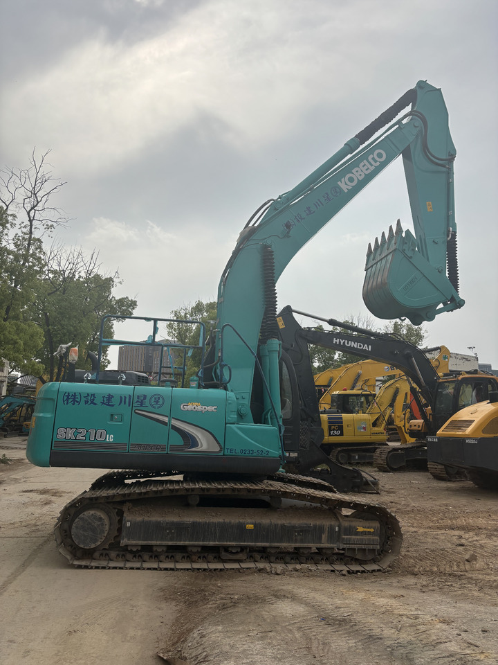 KOBELCO SK210LC - Kāpurķēžu ekskavators: foto 3 KOBELCO SK210LC - Kāpurķēžu ekskavators: foto 3