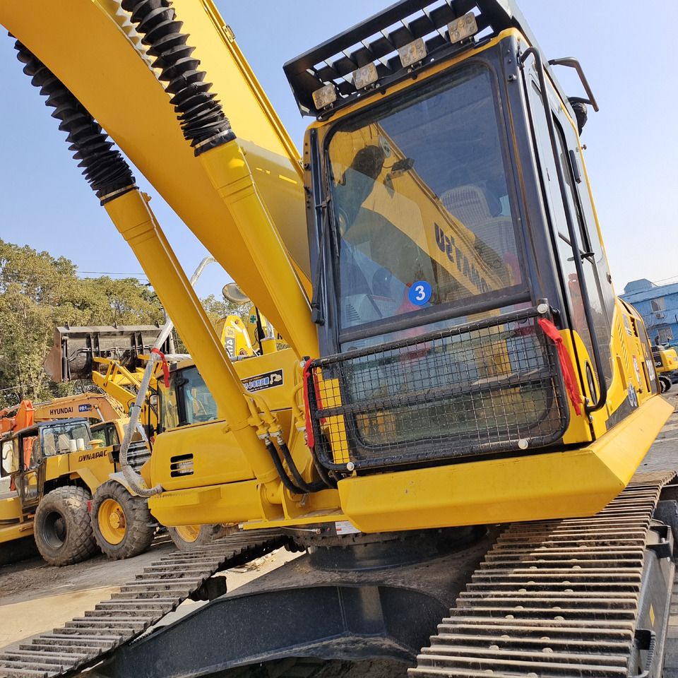 Kāpurķēžu ekskavators KOMATSU PC200-8: foto 18