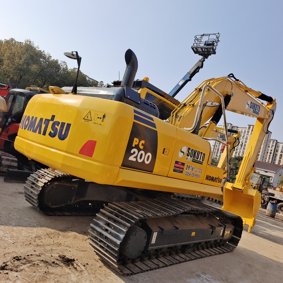 Kāpurķēžu ekskavators KOMATSU PC200-8 PC 200 - 8 20 TON: foto 1