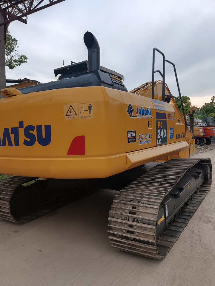 KOMATSU PC240LC - Kāpurķēžu ekskavators: foto 5 KOMATSU PC240LC - Kāpurķēžu ekskavators: foto 5
