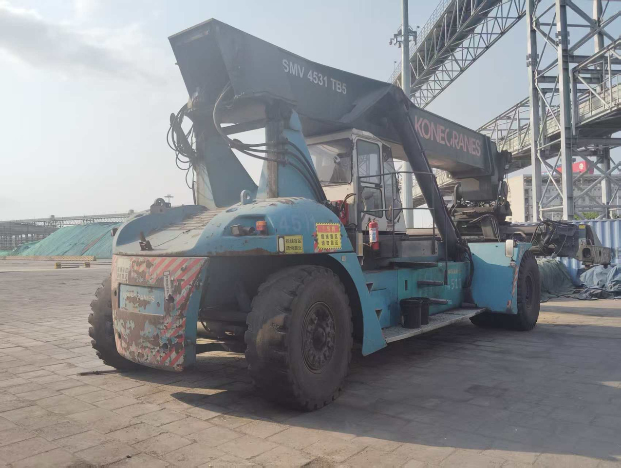 KONECRANES SMV 4531 TB5 - Sānu konteineru krāvējs: foto 2 KONECRANES SMV 4531 TB5 - Sānu konteineru krāvējs: foto 2