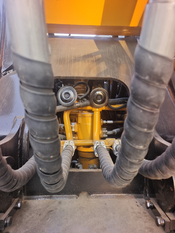 SANY SY 215H 215C 235H 235C 305H 365H - Kāpurķēžu ekskavators: foto 5 SANY SY 215H 215C 235H 235C 305H 365H - Kāpurķēžu ekskavators: foto 5