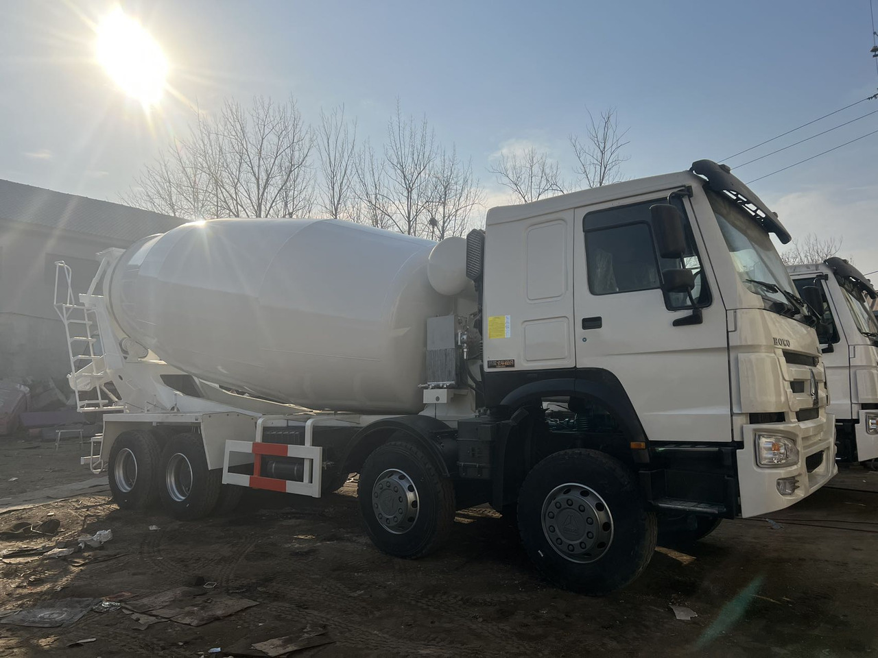 SINOTRUK HOWO 16 CBM CAPACITY - Betonvedējs: foto 3 SINOTRUK HOWO 16 CBM CAPACITY - Betonvedējs: foto 3