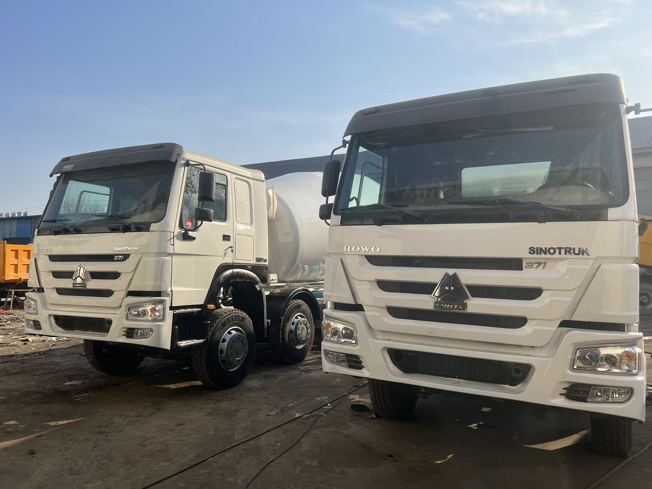SINOTRUK HOWO 371 8X4 16 Cubic Meter SINOTRUK Howo Concrete Mixer Truck - Betonvedējs: foto 3 SINOTRUK HOWO 371 8X4 16 Cubic Meter SINOTRUK Howo Concrete Mixer Truck - Betonvedējs: foto 3