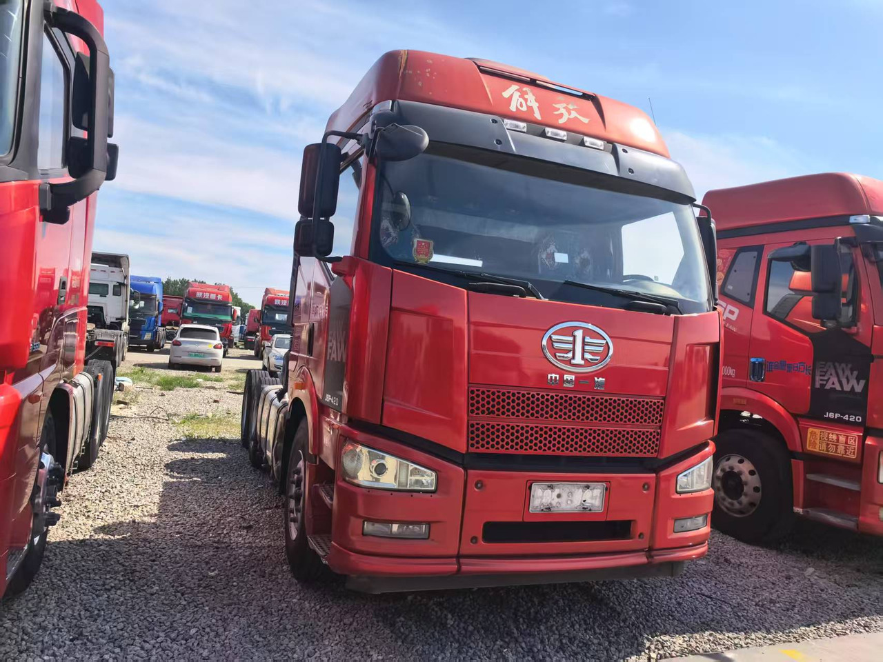 FAW JIEFANG 6*4 8*4 TRACTOR HEAD - Vilcējs: foto 2 FAW JIEFANG 6*4 8*4 TRACTOR HEAD - Vilcējs: foto 2