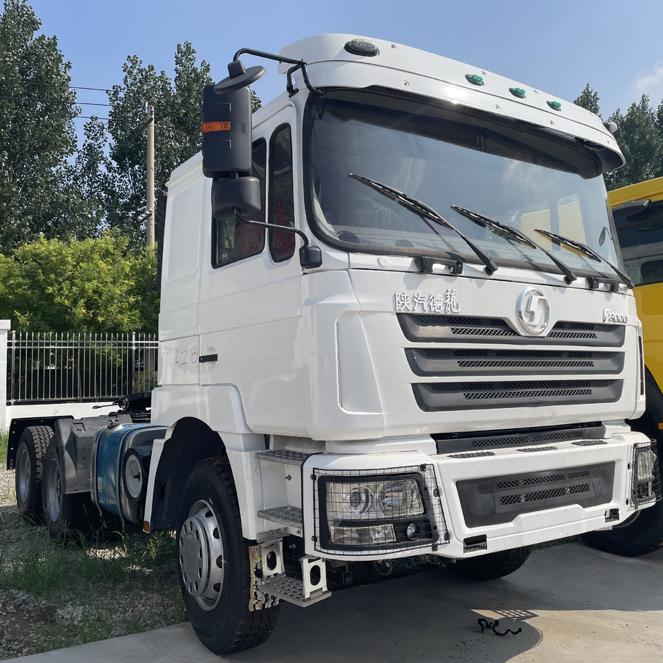 SHACMAN F3000 6*4 8*4 - Vilcējs: foto 1 SHACMAN F3000 6*4 8*4 - Vilcējs: foto 1