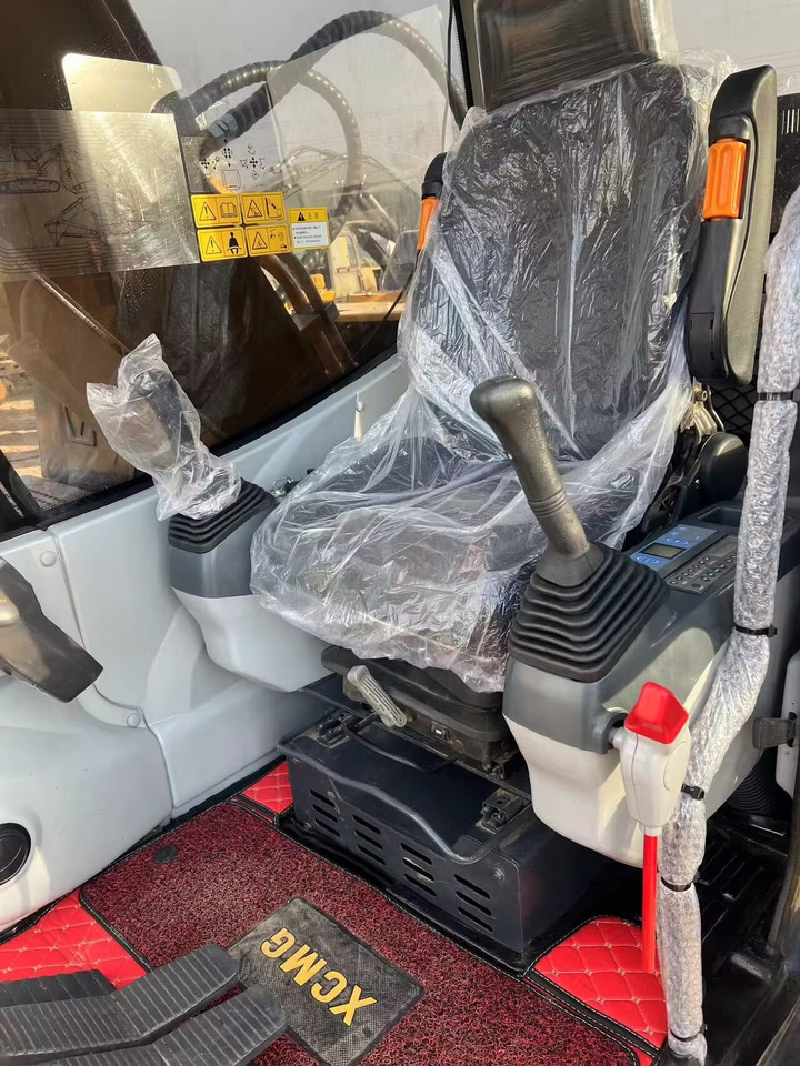 XCMG XE215DA - Kāpurķēžu ekskavators: foto 2 XCMG XE215DA - Kāpurķēžu ekskavators: foto 2
