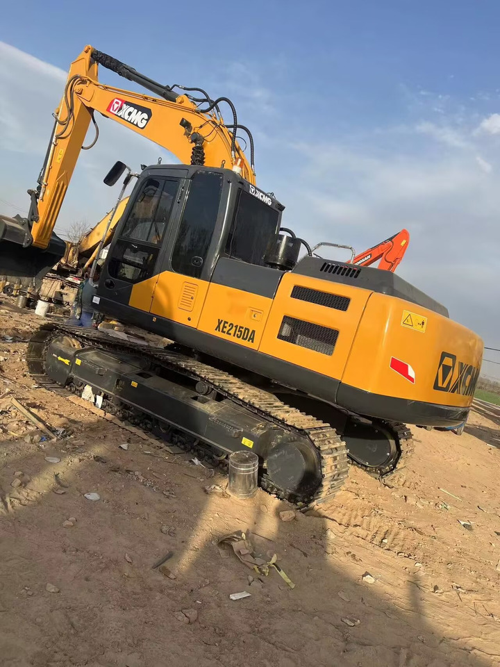 XCMG XE215DA - Kāpurķēžu ekskavators: foto 1 XCMG XE215DA - Kāpurķēžu ekskavators: foto 1