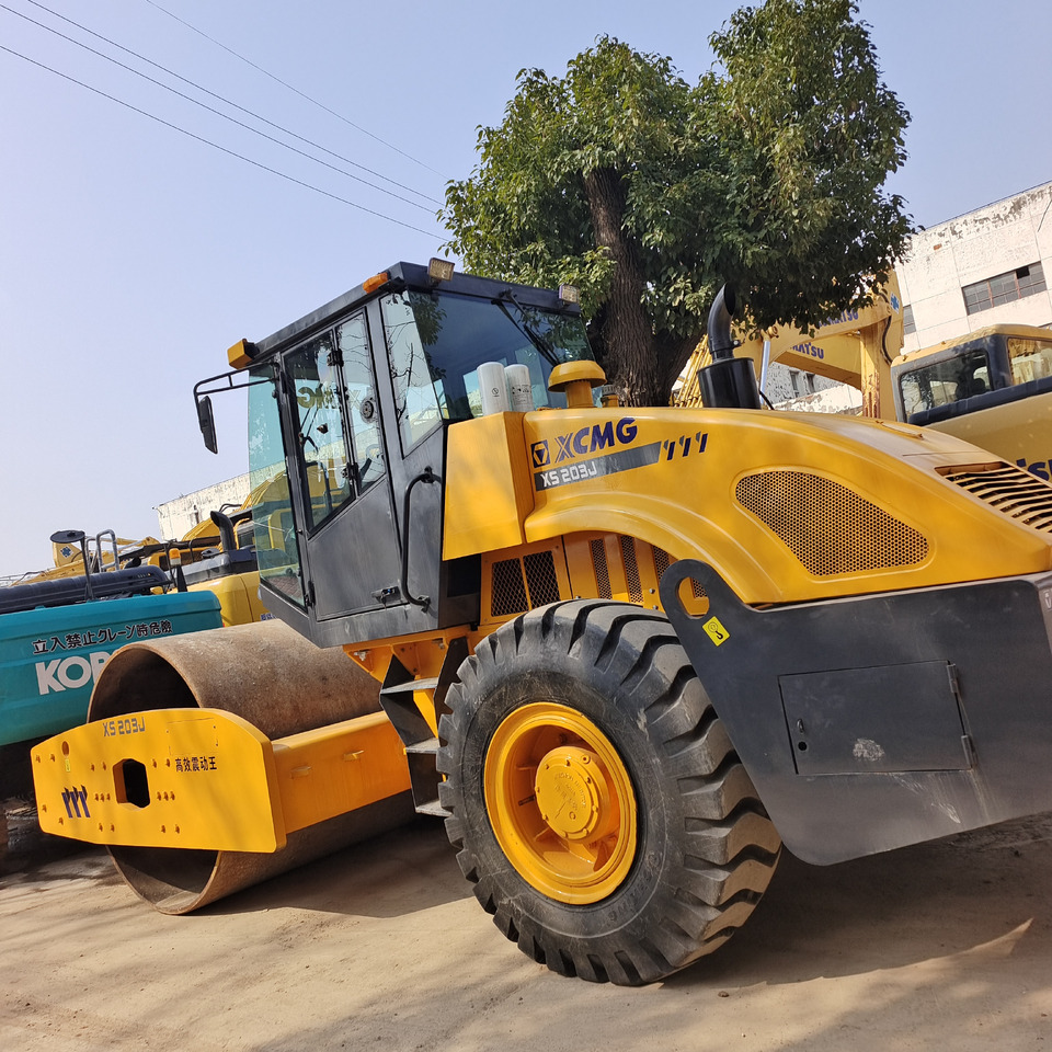 Ceļu veltnis XCMG XS 203 J: foto 1
