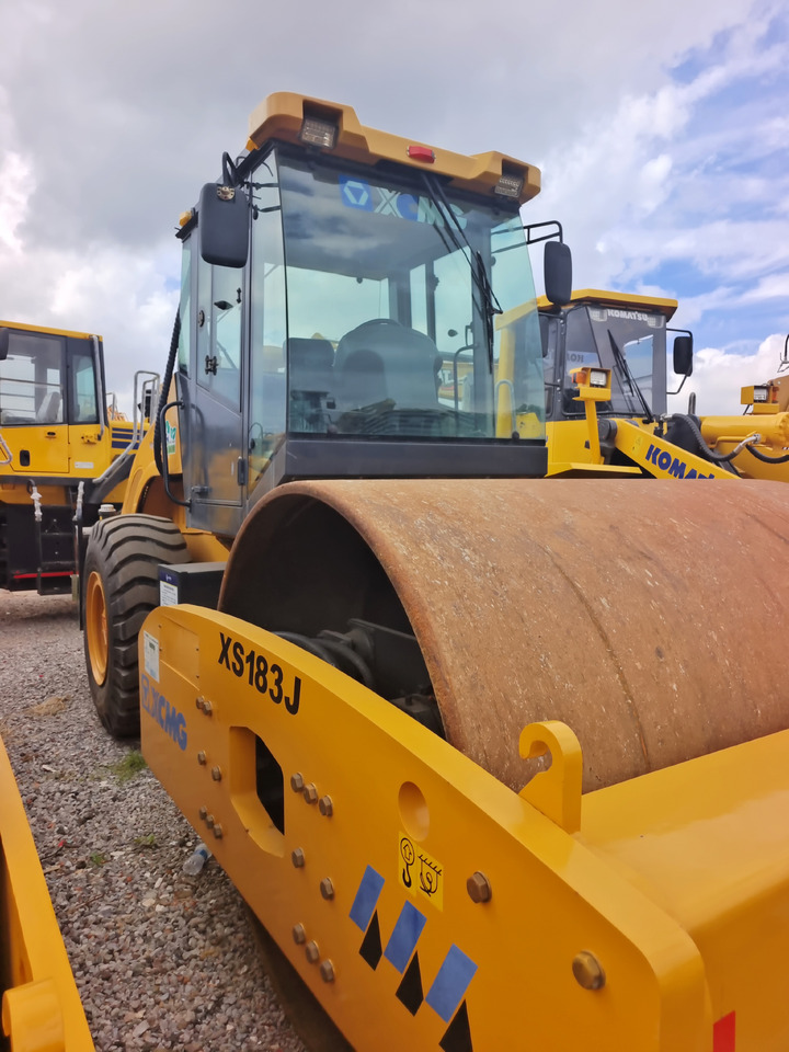 XCMG XS183J 203J 223J 263J - Ceļu veltnis: foto 1 XCMG XS183J 203J 223J 263J - Ceļu veltnis: foto 1
