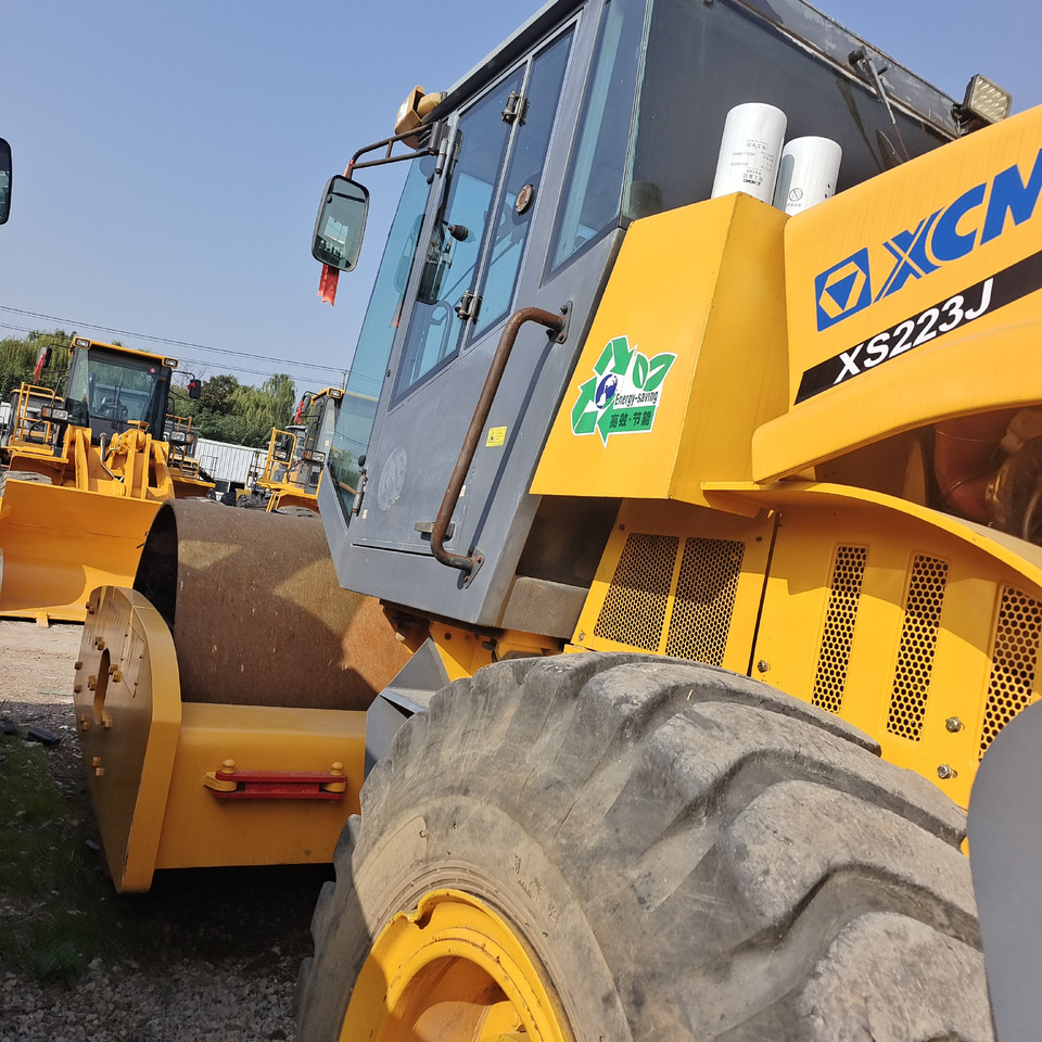 XCMG XS223J - Ceļu veltnis: foto 2 XCMG XS223J - Ceļu veltnis: foto 2