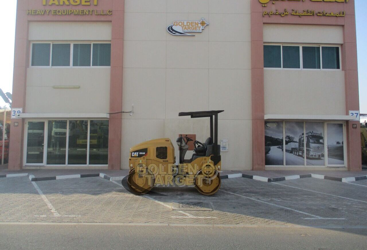 Caterpillar CB34B Double Drum Roller - Ceļu veltnis: foto 4 Caterpillar CB34B Double Drum Roller - Ceļu veltnis: foto 4