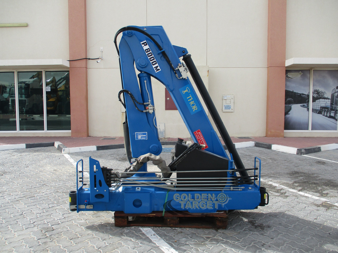 ING BONFIGLIOLI IBP 8000 M / 2SI CRANE - Celtnis-manipulators - Kravas automašīna: foto 1 ING BONFIGLIOLI IBP 8000 M / 2SI CRANE - Celtnis-manipulators - Kravas automašīna: foto 1