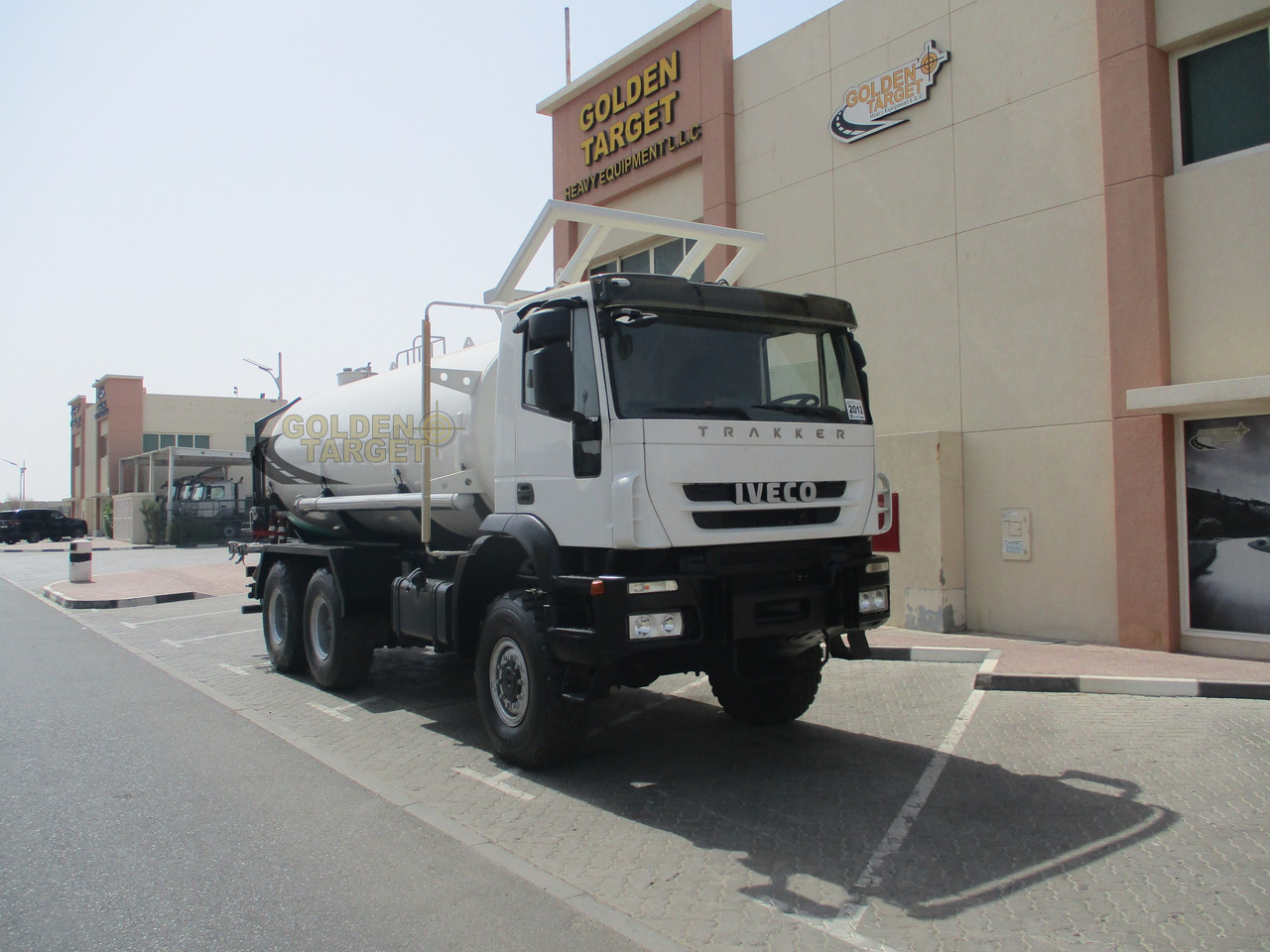 IVECO TRAKKER 380 6x6 Tanker - Autocisterna: foto 1 IVECO TRAKKER 380 6x6 Tanker - Autocisterna: foto 1