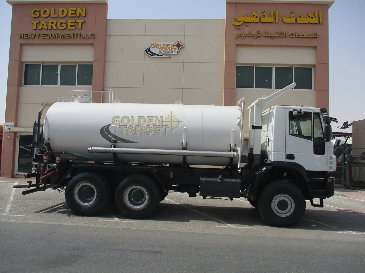IVECO TRAKKER 380 6x6 Tanker - Autocisterna: foto 5 IVECO TRAKKER 380 6x6 Tanker - Autocisterna: foto 5