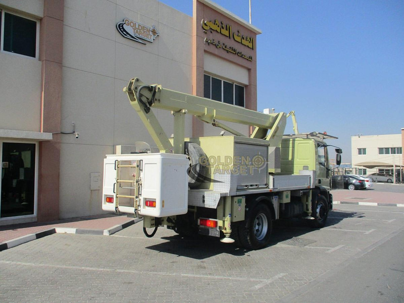 Iveco Euro Cargo 180E28 - Pacēlājs: foto 2 Iveco Euro Cargo 180E28 - Pacēlājs: foto 2