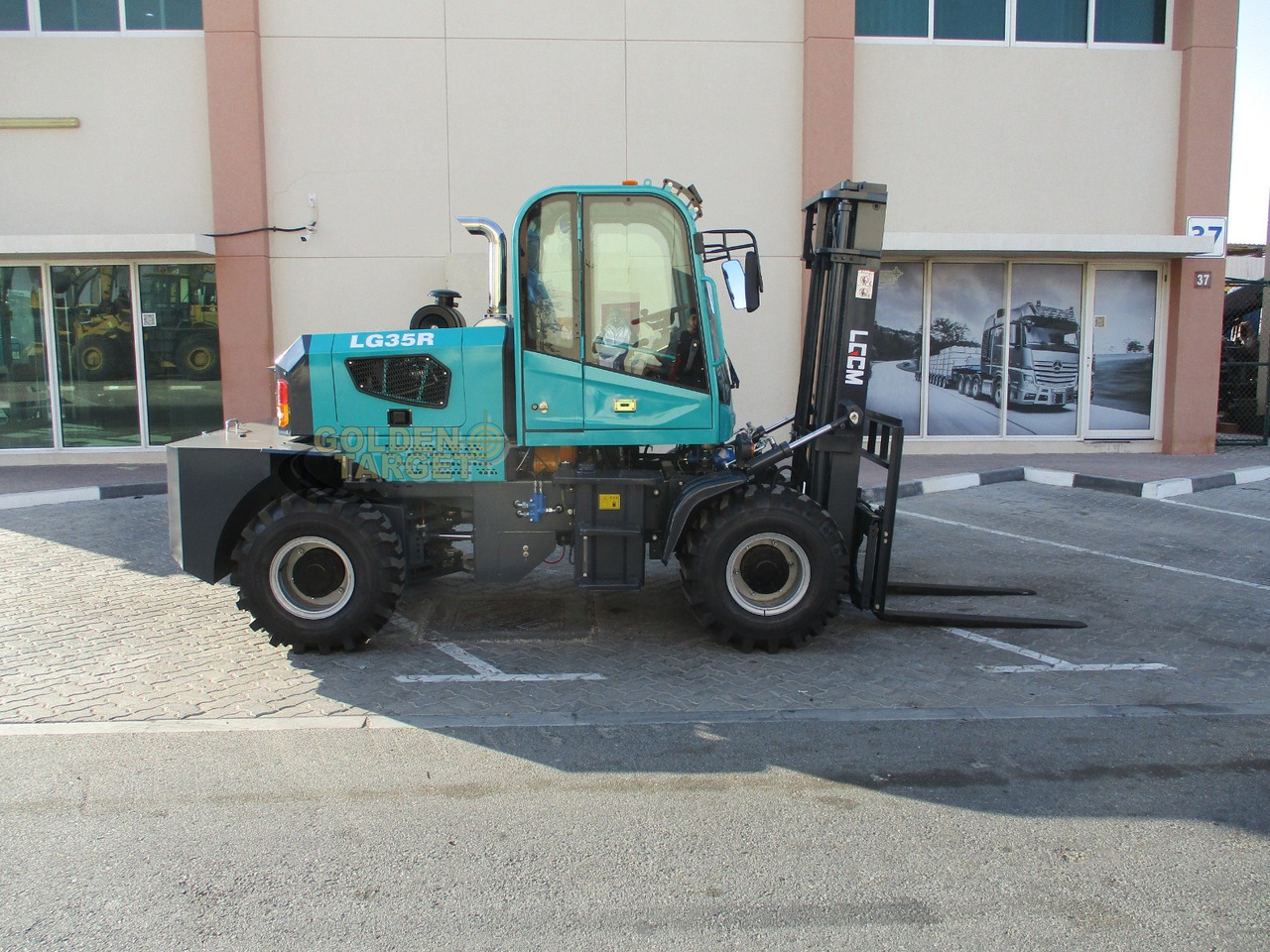 LGCM LG35R Rough Terrain Forklift - Dīzeļiekrāvējs: foto 5 LGCM LG35R Rough Terrain Forklift - Dīzeļiekrāvējs: foto 5