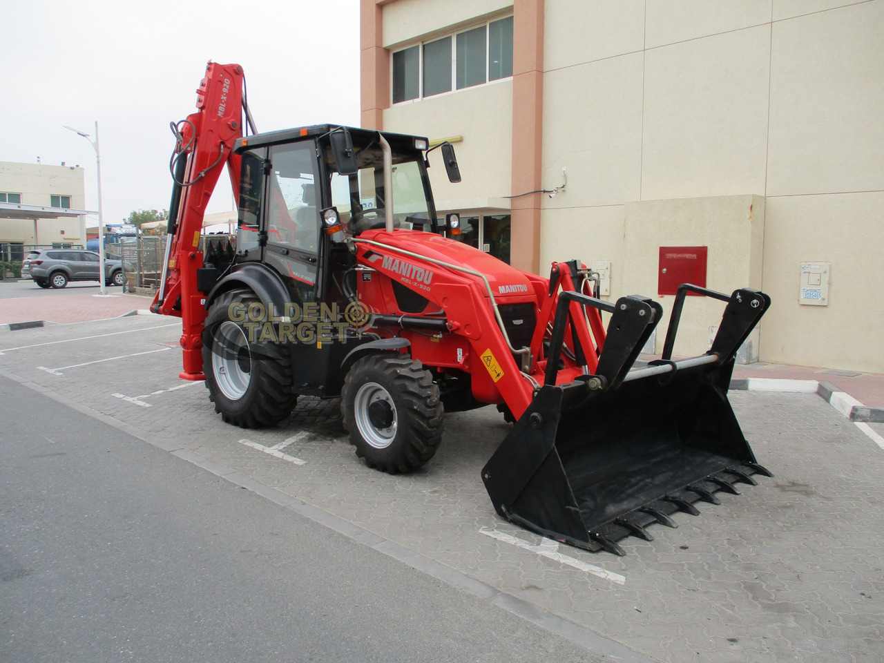 MANITOU MBL-X-920 BACKHOE LOADER - Ekskavators-iekrāvējs: foto 1 MANITOU MBL-X-920 BACKHOE LOADER - Ekskavators-iekrāvējs: foto 1