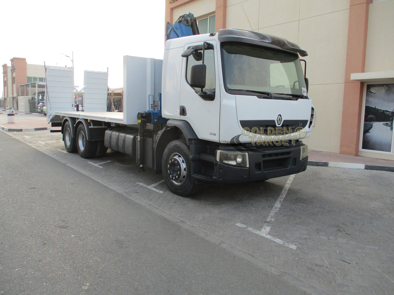 RENAULT Kerax 380 6×4 Crane Truck - Kravas auto ar manipulatoru: foto 1 RENAULT Kerax 380 6×4 Crane Truck - Kravas auto ar manipulatoru: foto 1