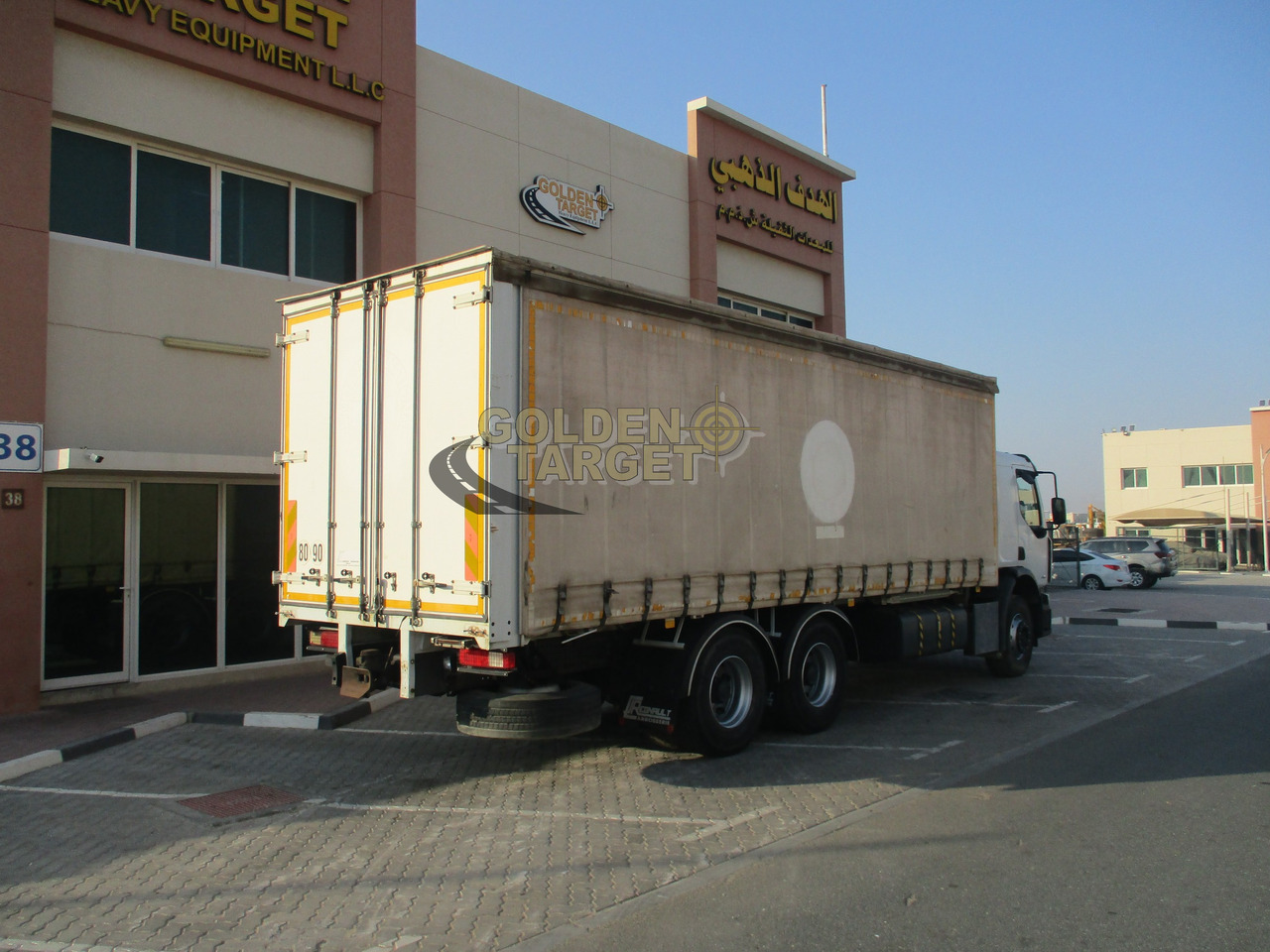 Renault KERAX 380 Curtainsider Truck - Kravas automašīna ar tentu: foto 3 Renault KERAX 380 Curtainsider Truck - Kravas automašīna ar tentu: foto 3