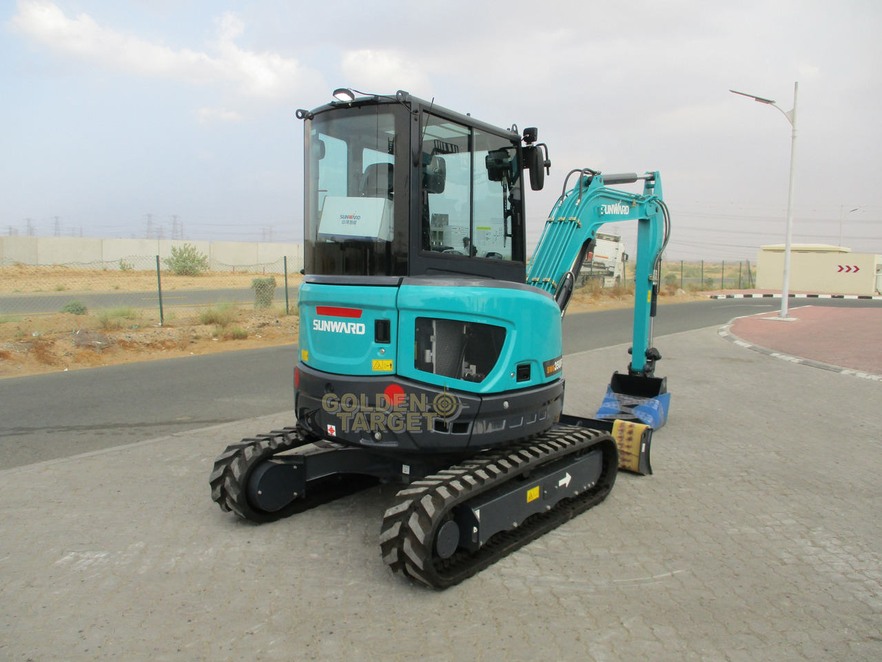 SUNWARD SWE35UF Mini Hydraulic Excavator - Mini-ekskavators: foto 3 SUNWARD SWE35UF Mini Hydraulic Excavator - Mini-ekskavators: foto 3