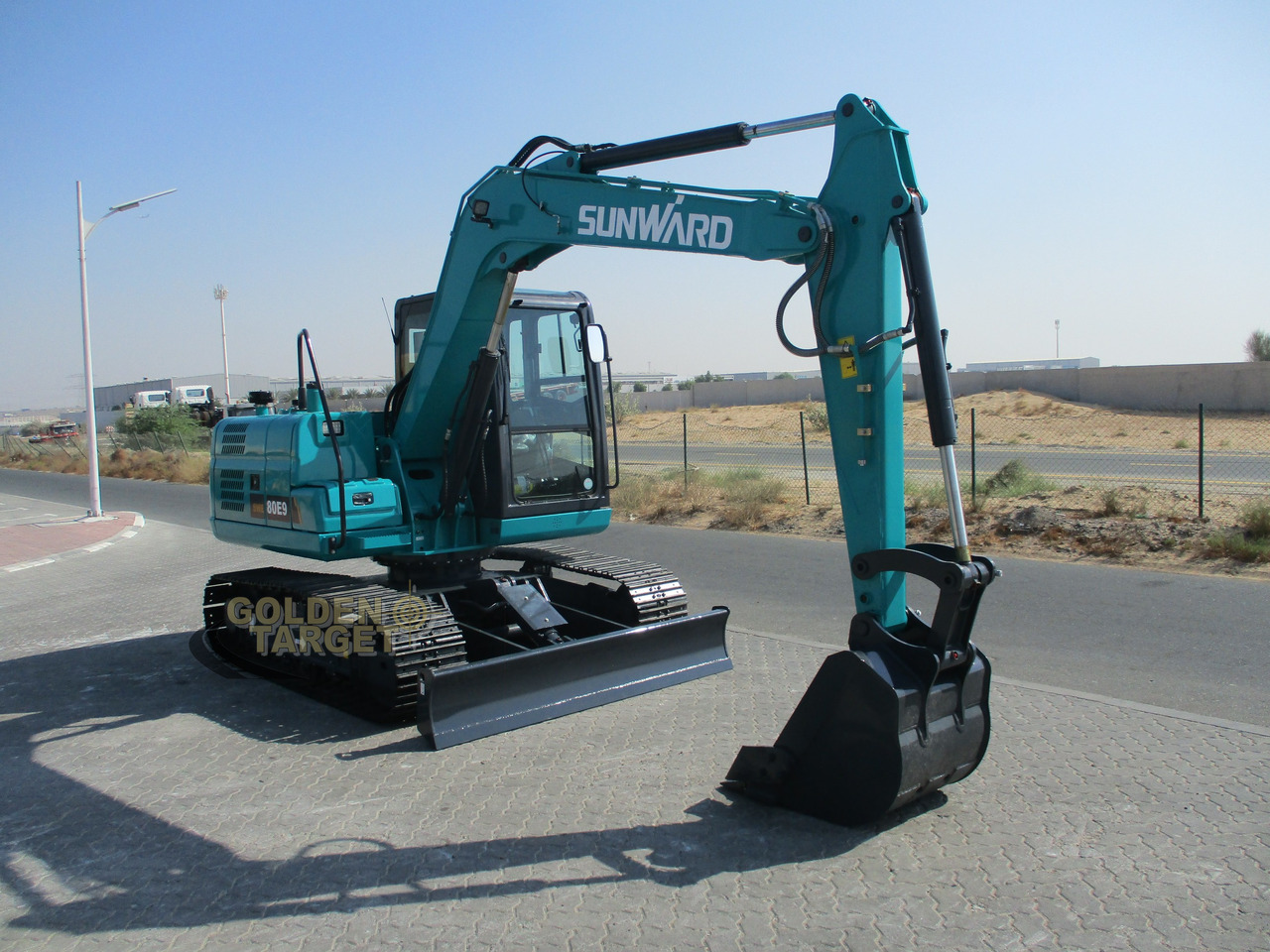 SUNWARD SWE80E9 Mini Hydraulic Excavator - Mini-ekskavators: foto 1 SUNWARD SWE80E9 Mini Hydraulic Excavator - Mini-ekskavators: foto 1