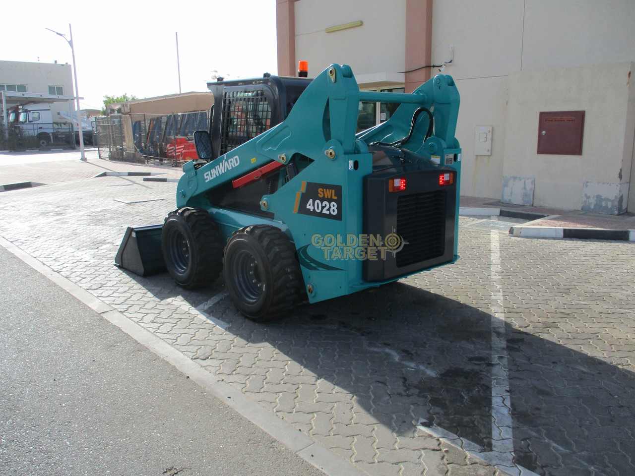 SUNWARD SWL4028 Skid Steer - Kompaktiekrāvējs: foto 4 SUNWARD SWL4028 Skid Steer - Kompaktiekrāvējs: foto 4