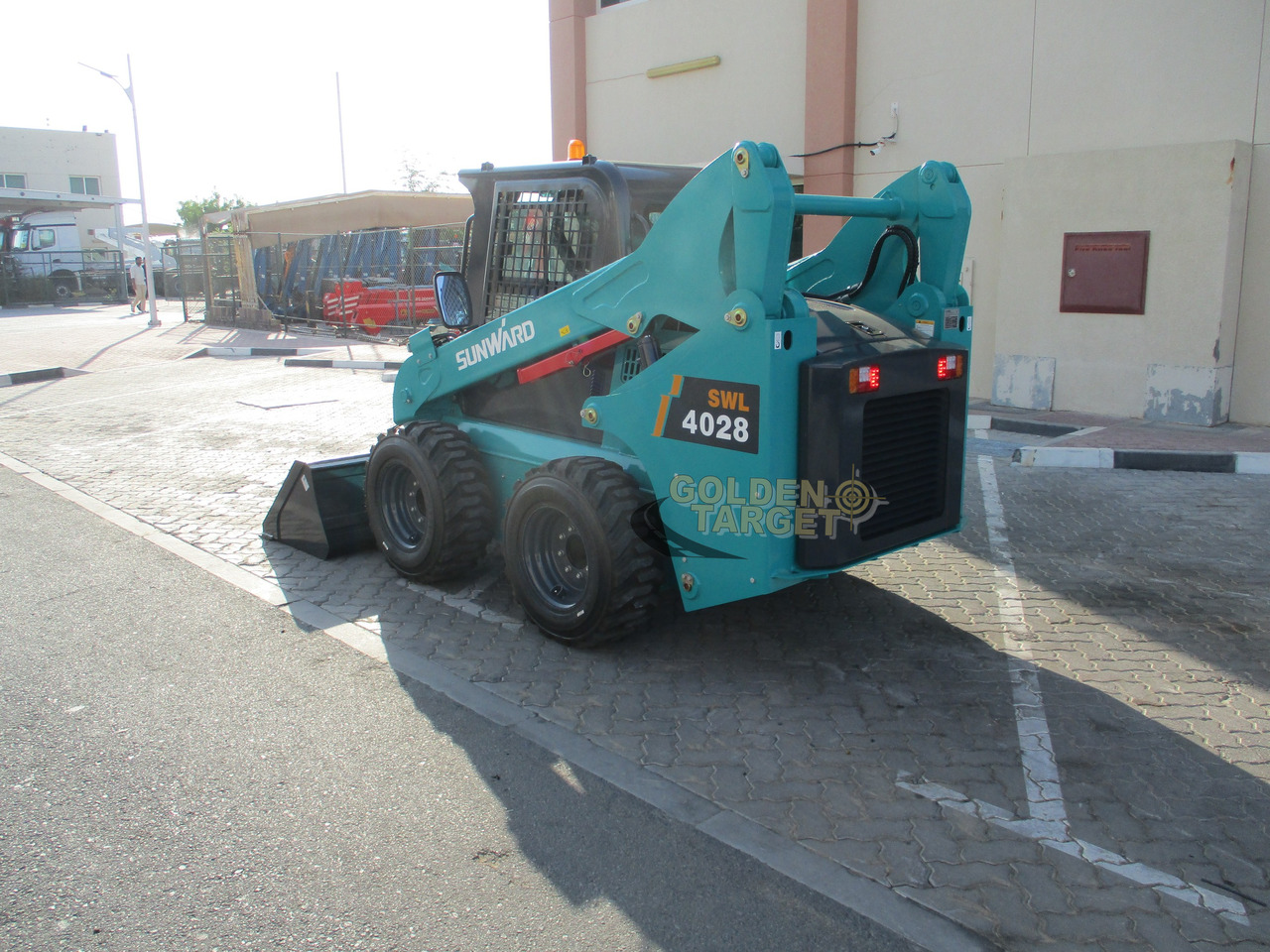 SUNWARD SWL4028 Skid Steer - Kompaktiekrāvējs: foto 4 SUNWARD SWL4028 Skid Steer - Kompaktiekrāvējs: foto 4