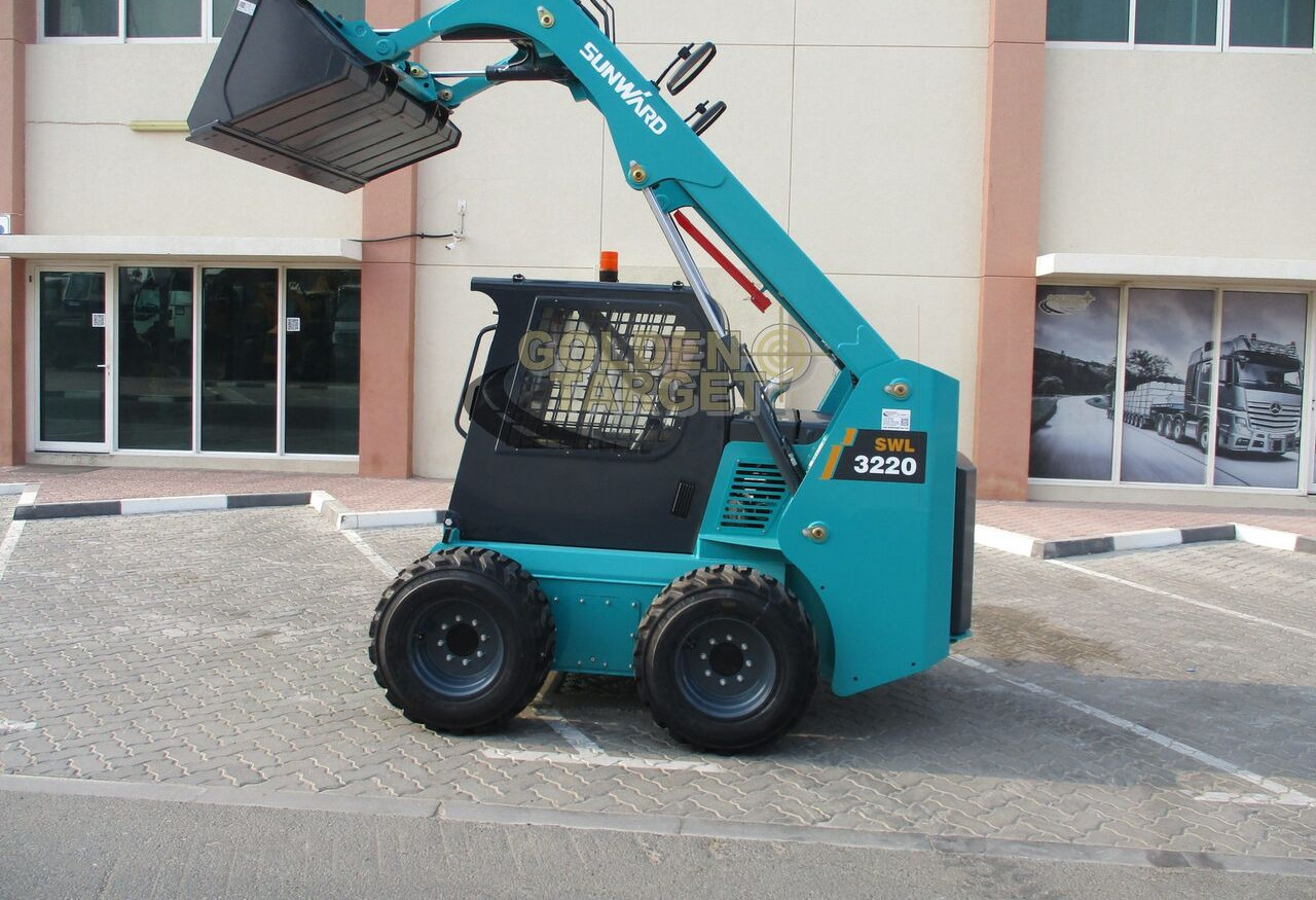 Sunward 3220 Skid Steer Loader - Kompaktiekrāvējs: foto 4 Sunward 3220 Skid Steer Loader - Kompaktiekrāvējs: foto 4