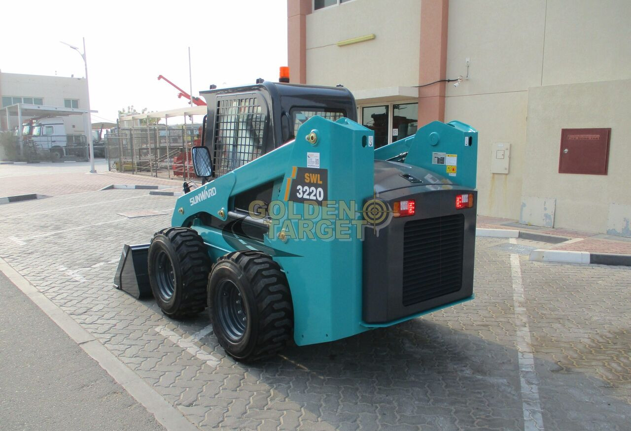 Sunward 3220 Skid Steer Loader - Kompaktiekrāvējs: foto 3 Sunward 3220 Skid Steer Loader - Kompaktiekrāvējs: foto 3