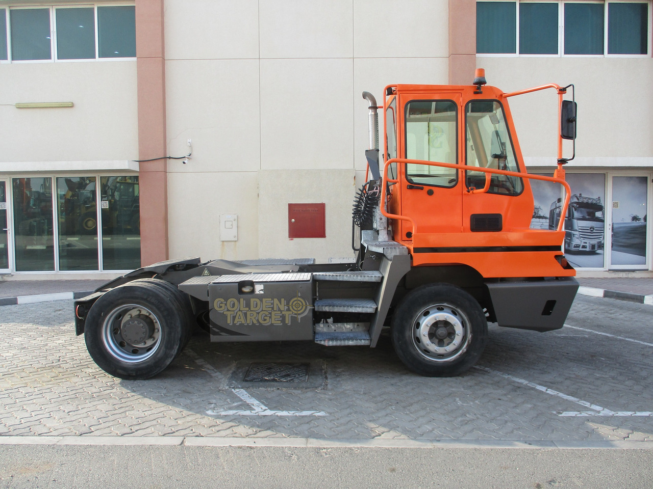 Terberg YT222 4x2 Terminal Truck - Termināļa traktors: foto 5 Terberg YT222 4x2 Terminal Truck - Termināļa traktors: foto 5
