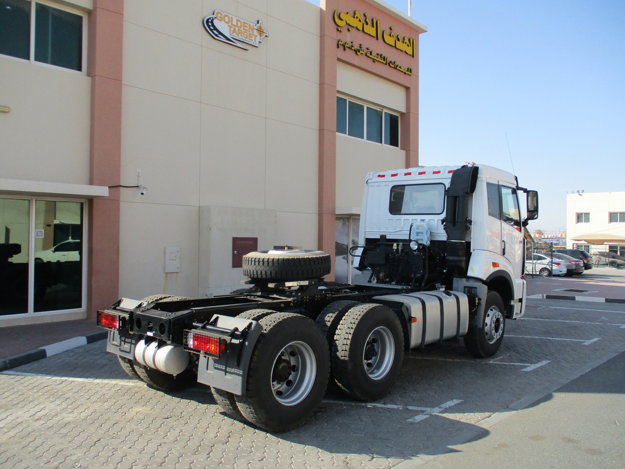 FAW 4181P2K15 6x4 Head Truck - Vilcējs: foto 3 FAW 4181P2K15 6x4 Head Truck - Vilcējs: foto 3
