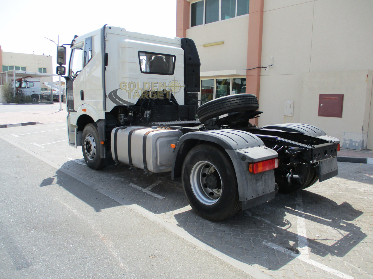 FAW J6P-420 4x2 Head Truck - Vilcējs: foto 4 FAW J6P-420 4x2 Head Truck - Vilcējs: foto 4