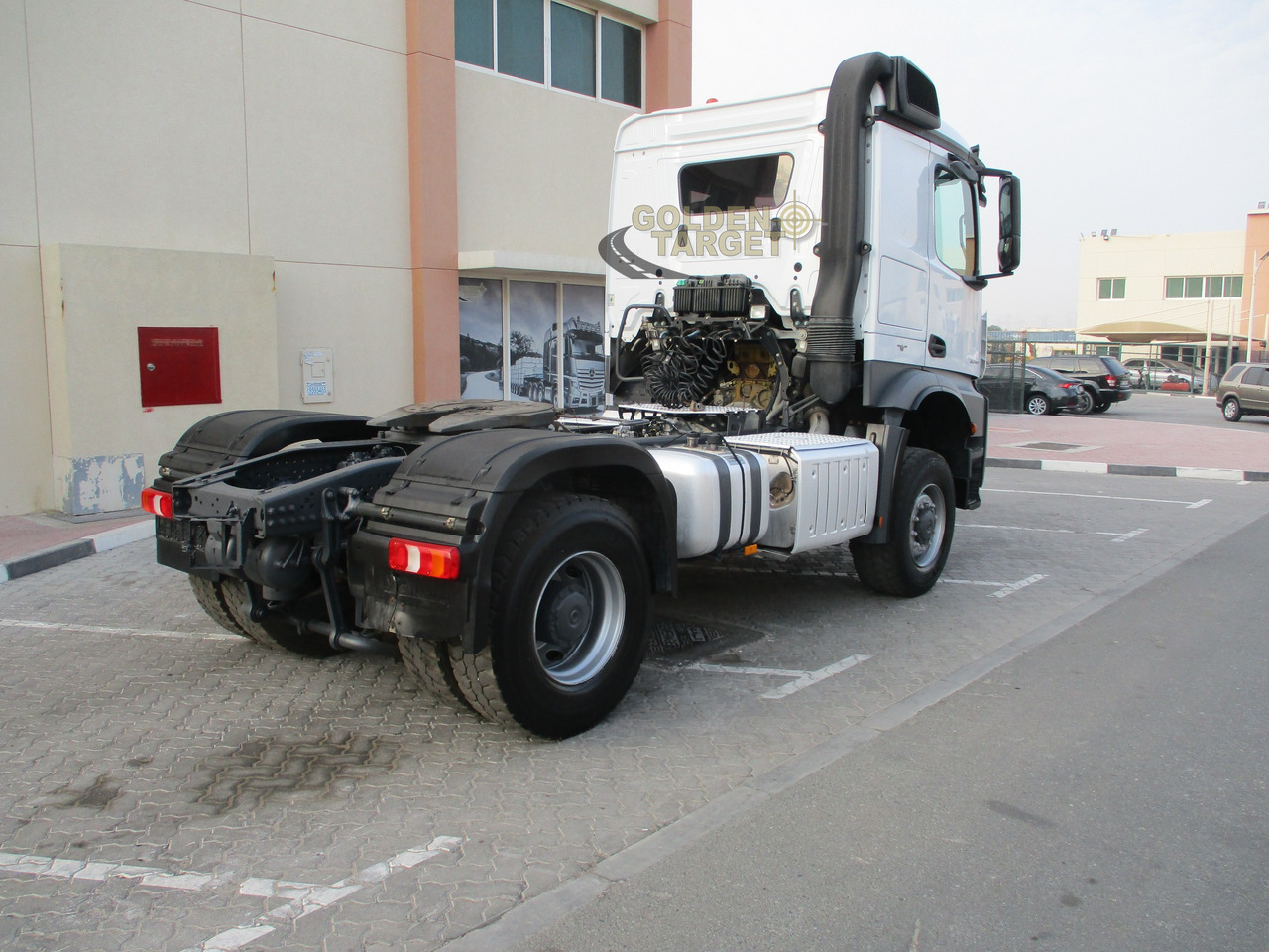 Mercedes-Benz Actros 2045 4x4 Head Truck - Vilcējs: foto 3 Mercedes-Benz Actros 2045 4x4 Head Truck - Vilcējs: foto 3