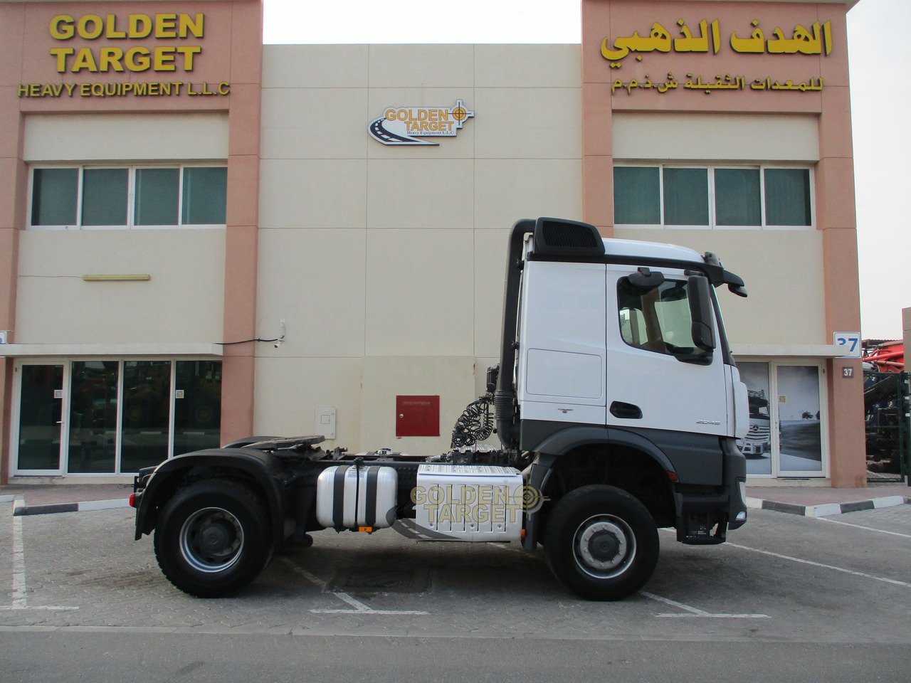 Mercedes-Benz Actros 2045 4x4 Head Truck - Vilcējs: foto 5 Mercedes-Benz Actros 2045 4x4 Head Truck - Vilcējs: foto 5