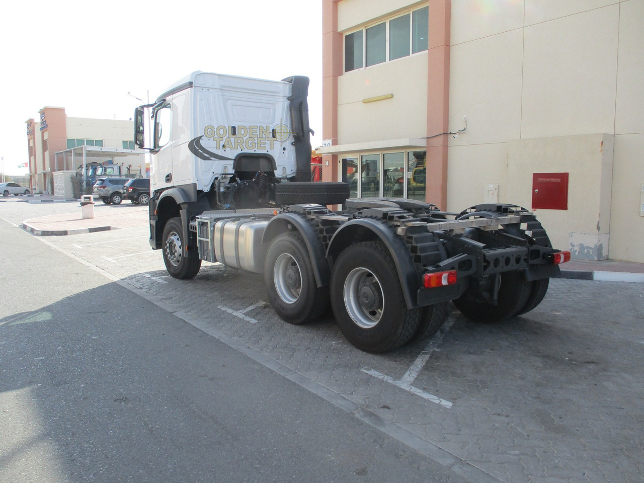 Mercedes-Benz Actros 3342 6x4 Right Hand Head Truck - Vilcējs: foto 4 Mercedes-Benz Actros 3342 6x4 Right Hand Head Truck - Vilcējs: foto 4